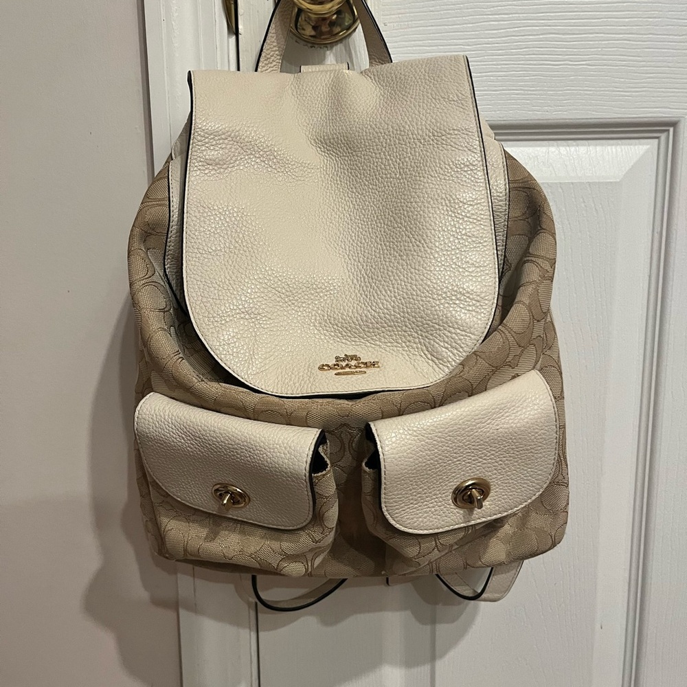 Coach authentic Signature Billie Khaki Chalk Jacquard Backpack